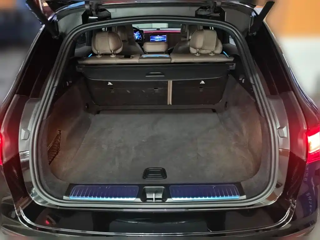Mercedes-Benz EQE SUV — фото 24