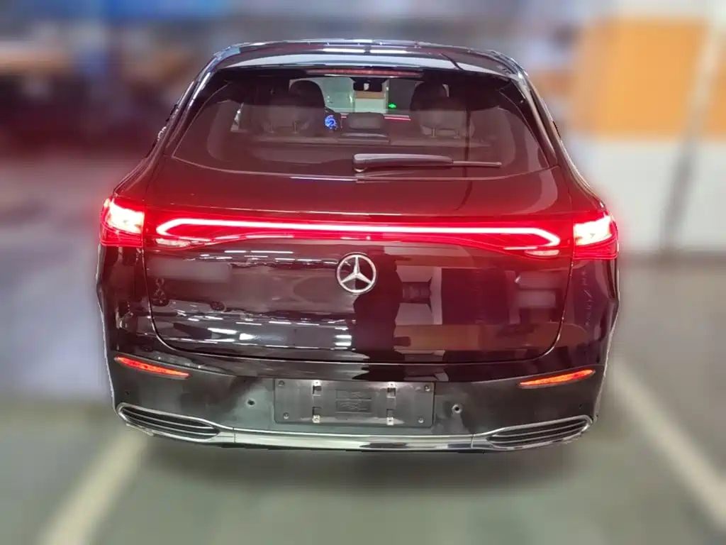 Mercedes-Benz EQE SUV — фото 8