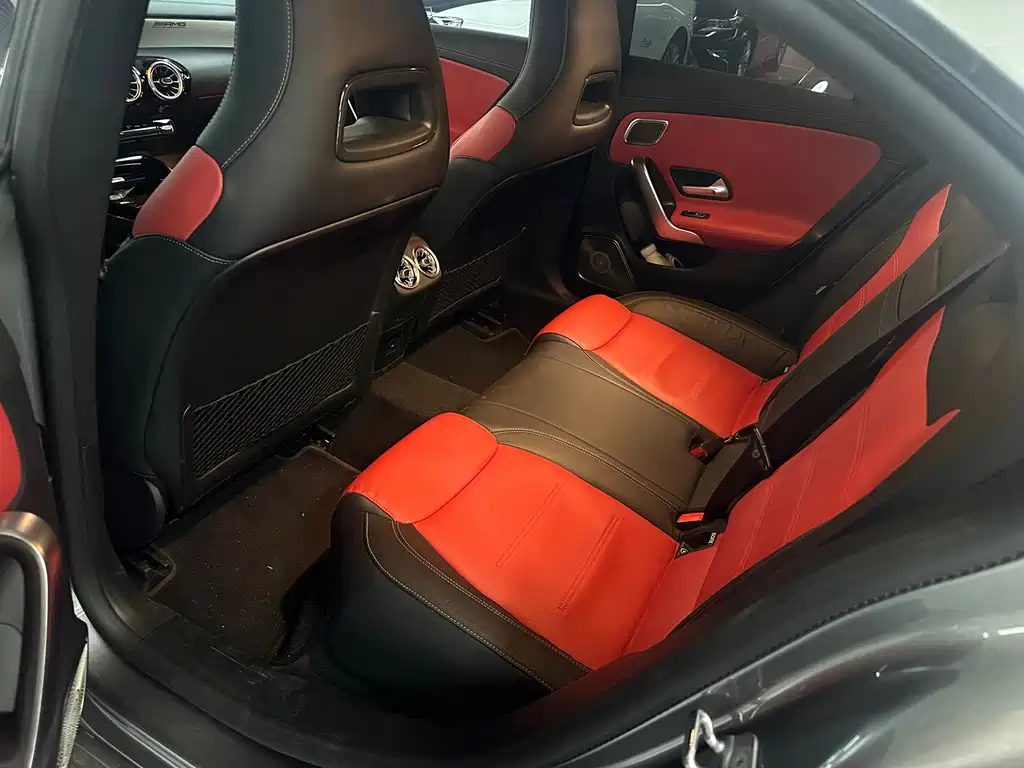 Mercedes-Benz CLA AMG — фото 13