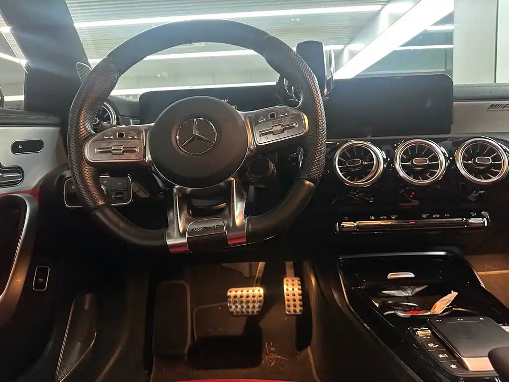 Mercedes-Benz CLA AMG — фото 7