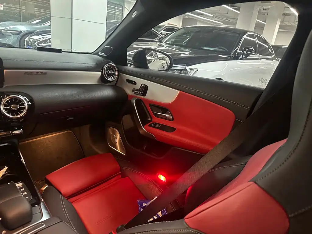 Mercedes-Benz CLA AMG — фото 9