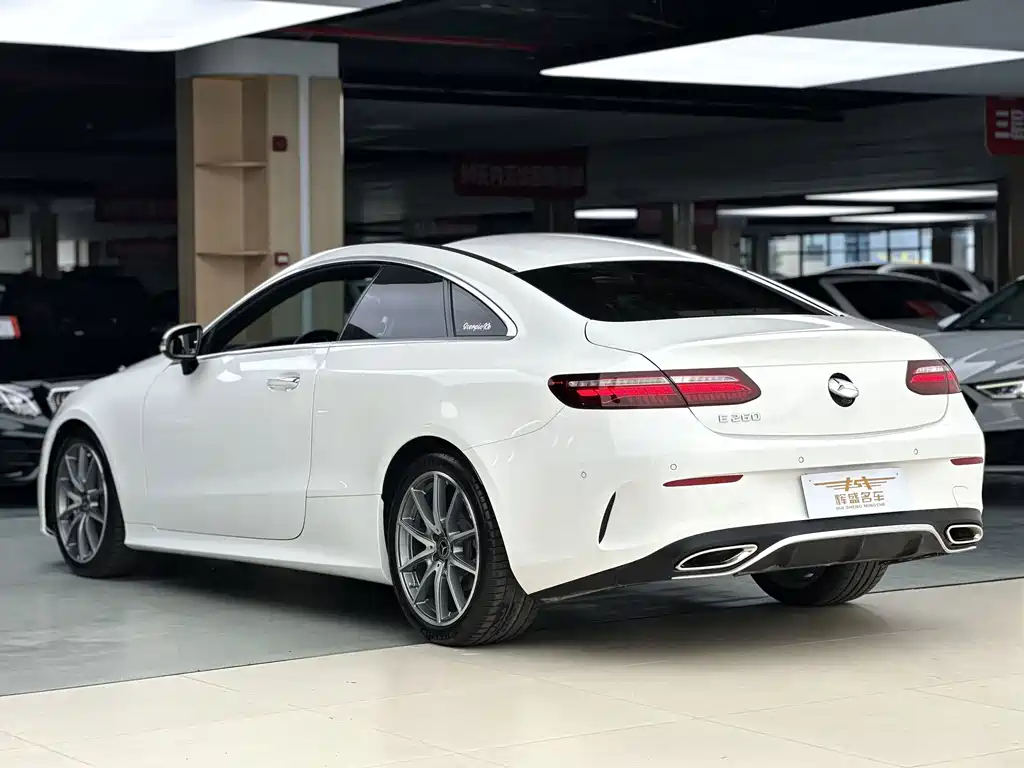 Mercedes-Benz E-Class (Import) — фото 3