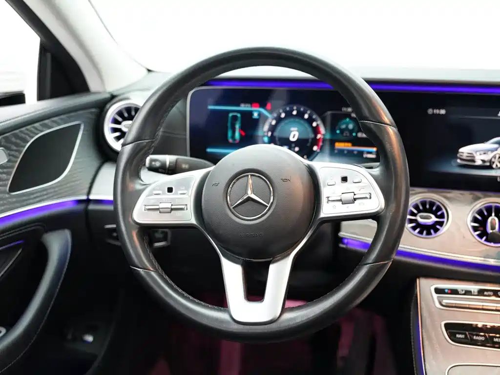Mercedes-Benz CLS — фото 5