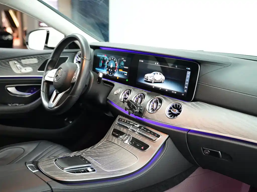 Mercedes-Benz CLS — фото 9