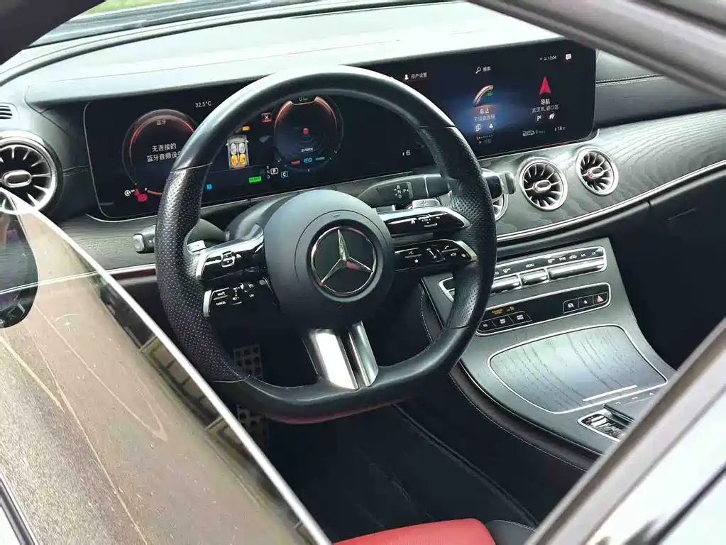 Mercedes-Benz E-Class (Import) — фото 11