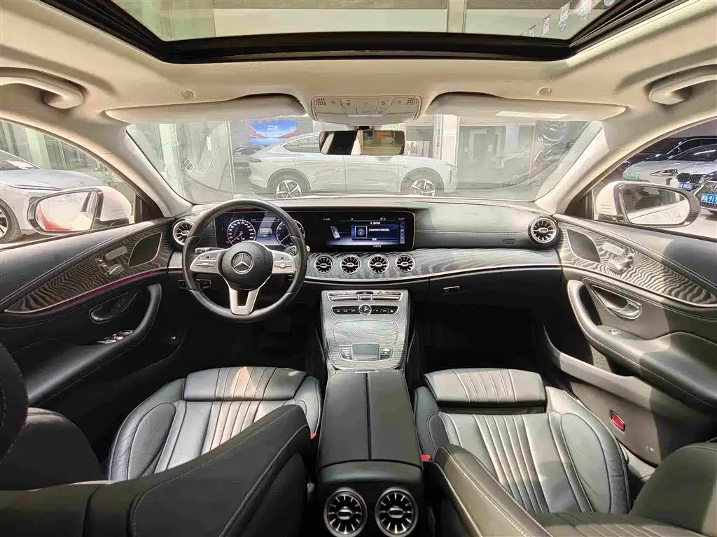 Mercedes-Benz CLS — фото 11