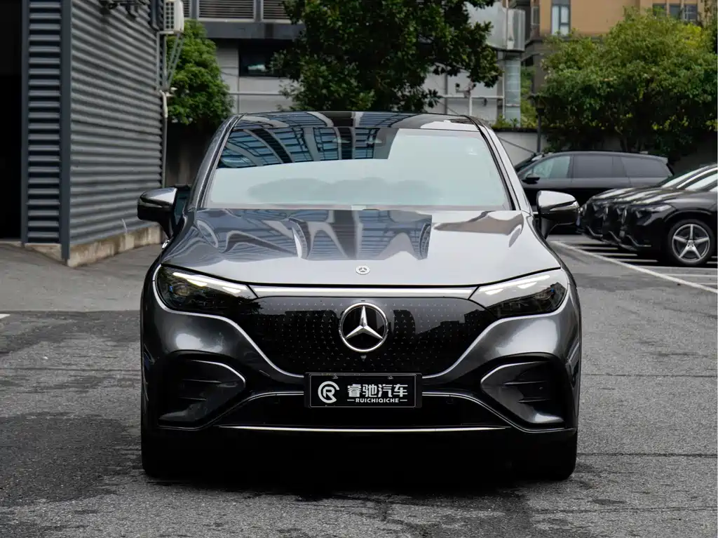 Mercedes-Benz EQE SUV — фото 2