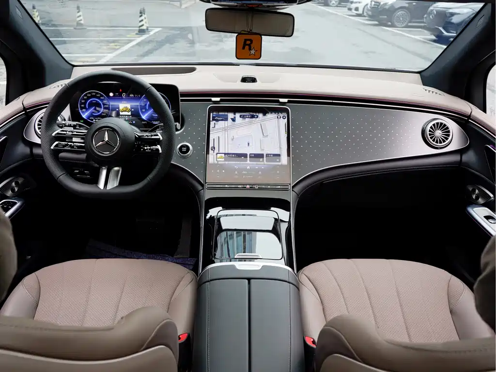 Mercedes-Benz EQE SUV — фото 13