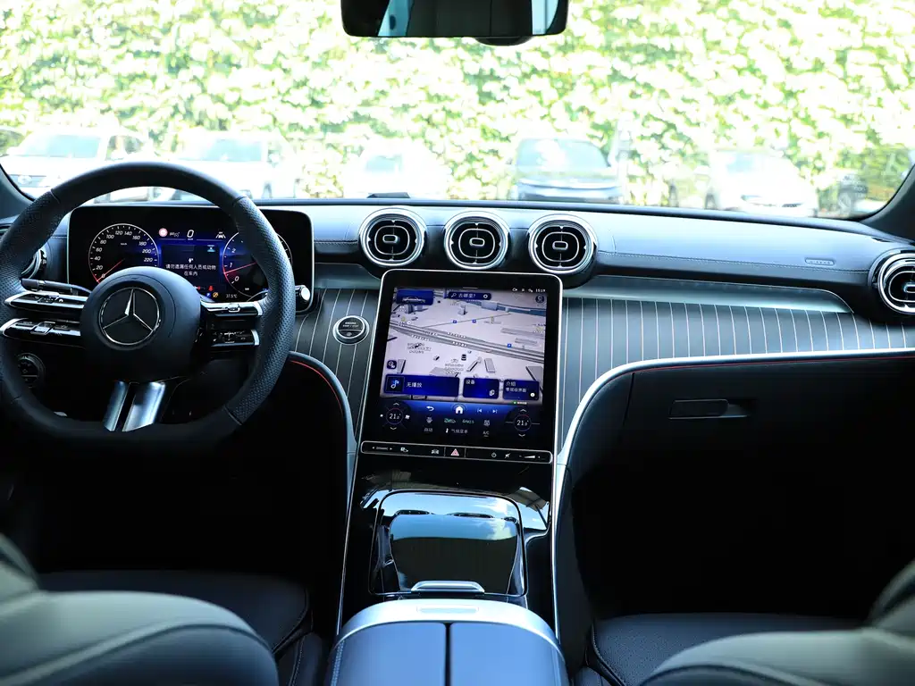 Mercedes-Benz C-Class — фото 25