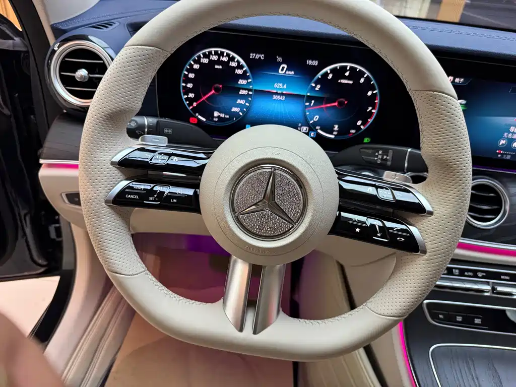 Mercedes-Benz E-Class — фото 13
