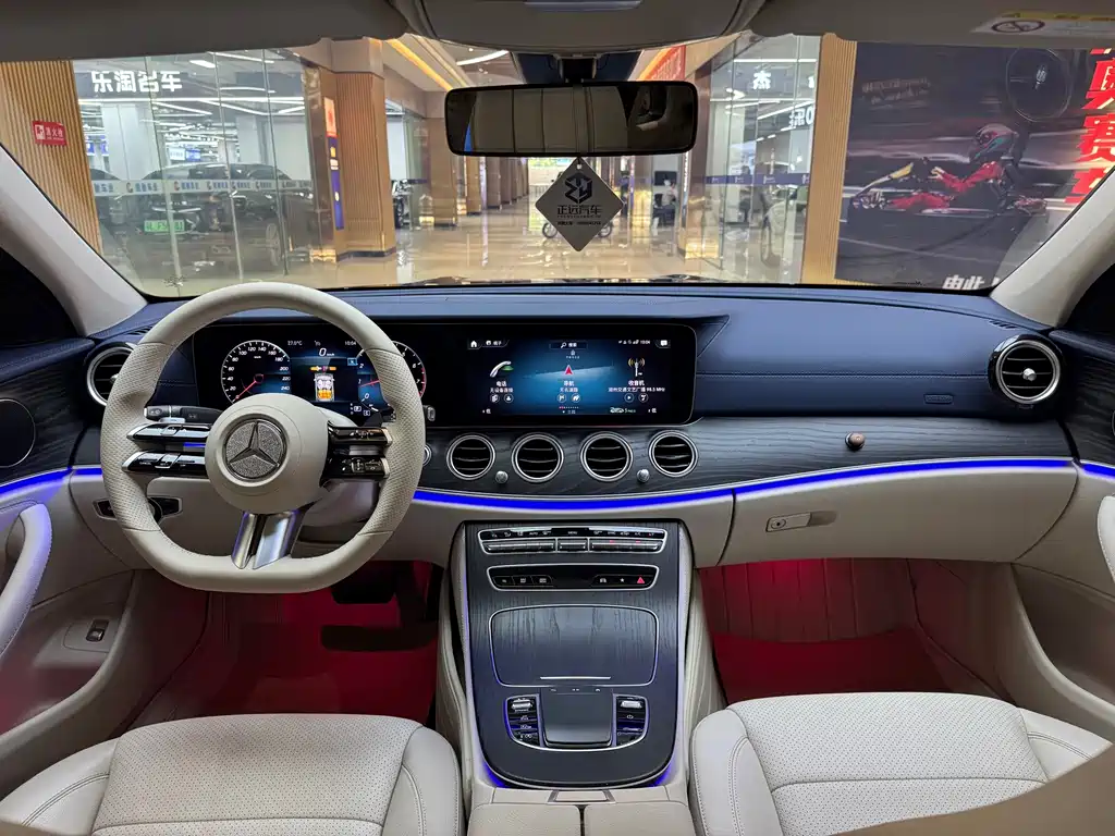 Mercedes-Benz E-Class — фото 15