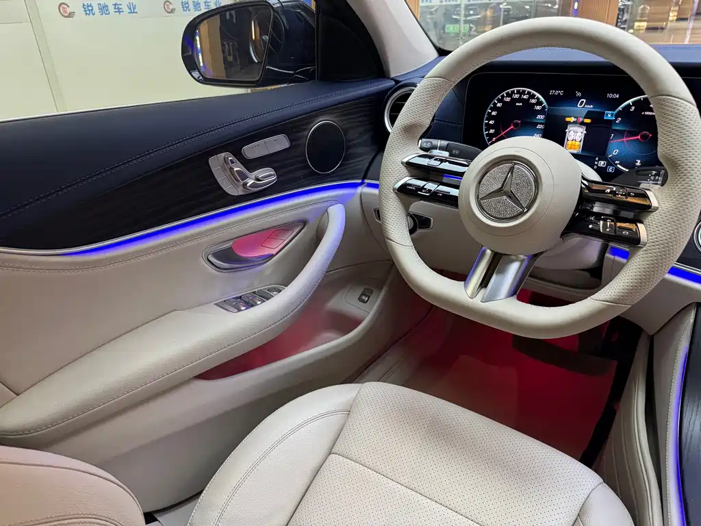 Mercedes-Benz E-Class — фото 16