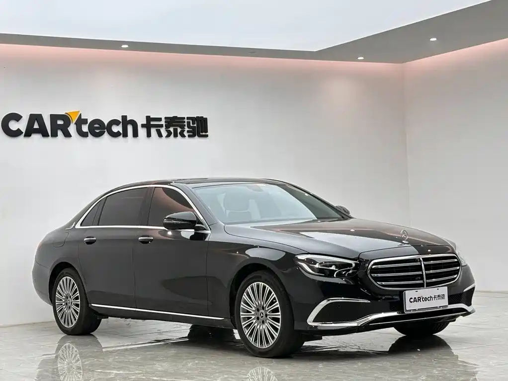 Mercedes-Benz E-Class — фото 6