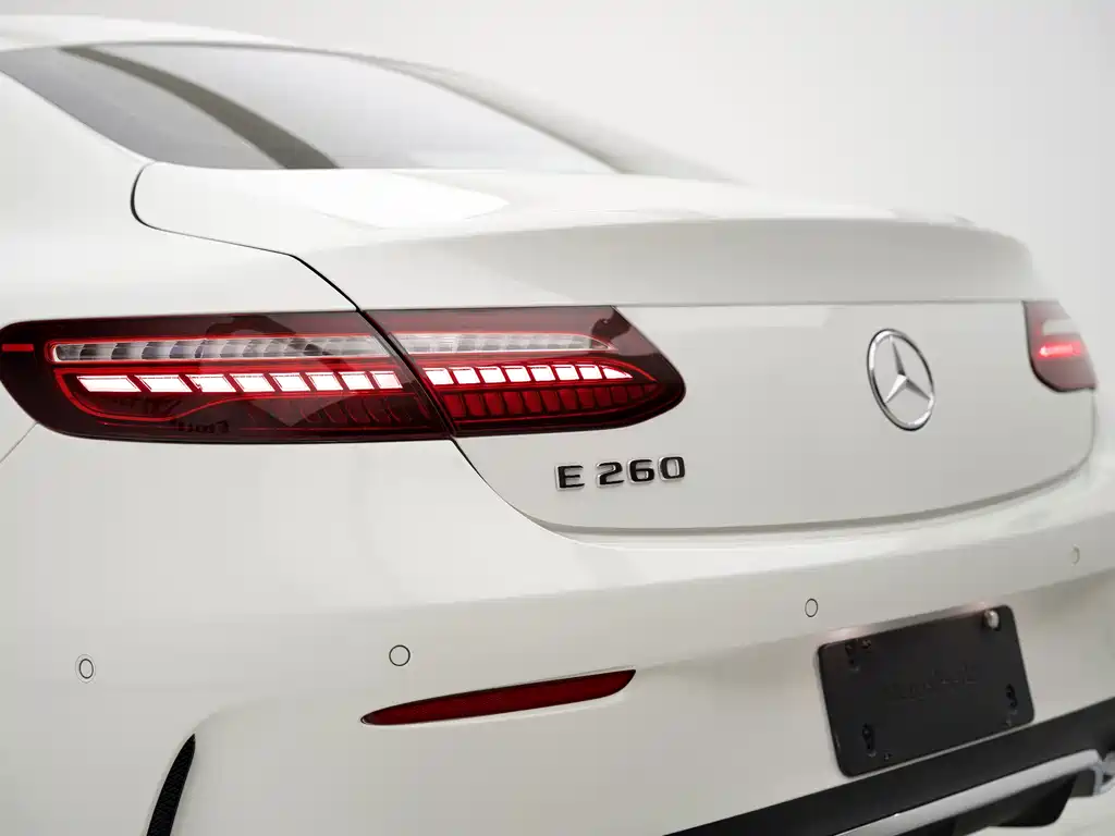 Mercedes-Benz E-Class (Import) — фото 19