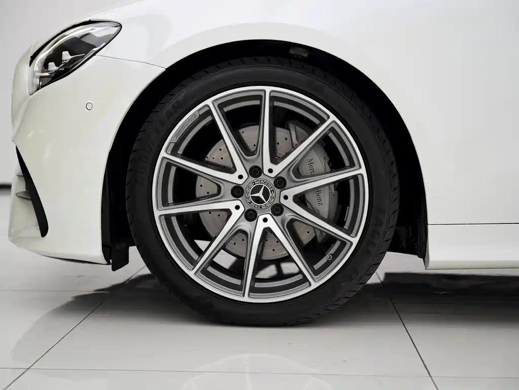 Mercedes-Benz E-Class (Import) — фото 18
