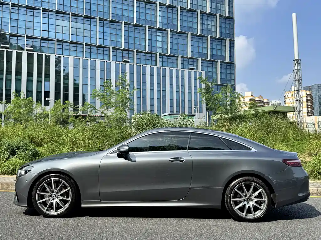 Mercedes-Benz E-Class (Import) — фото 3