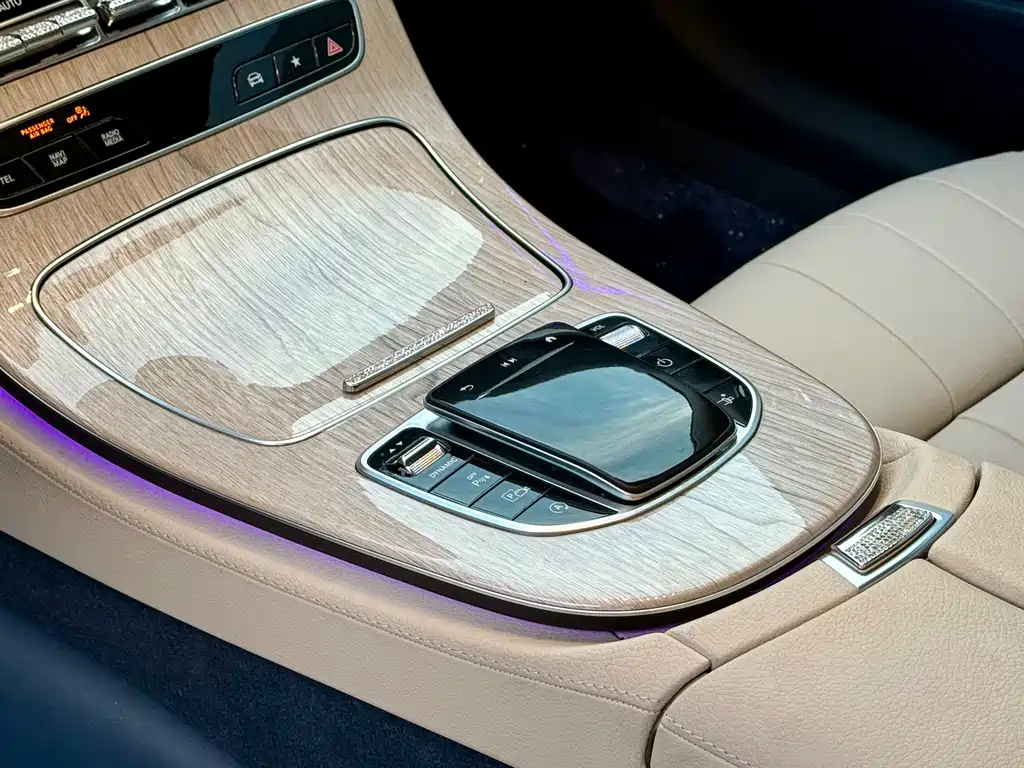 Mercedes-Benz E-Class (Import) — фото 9