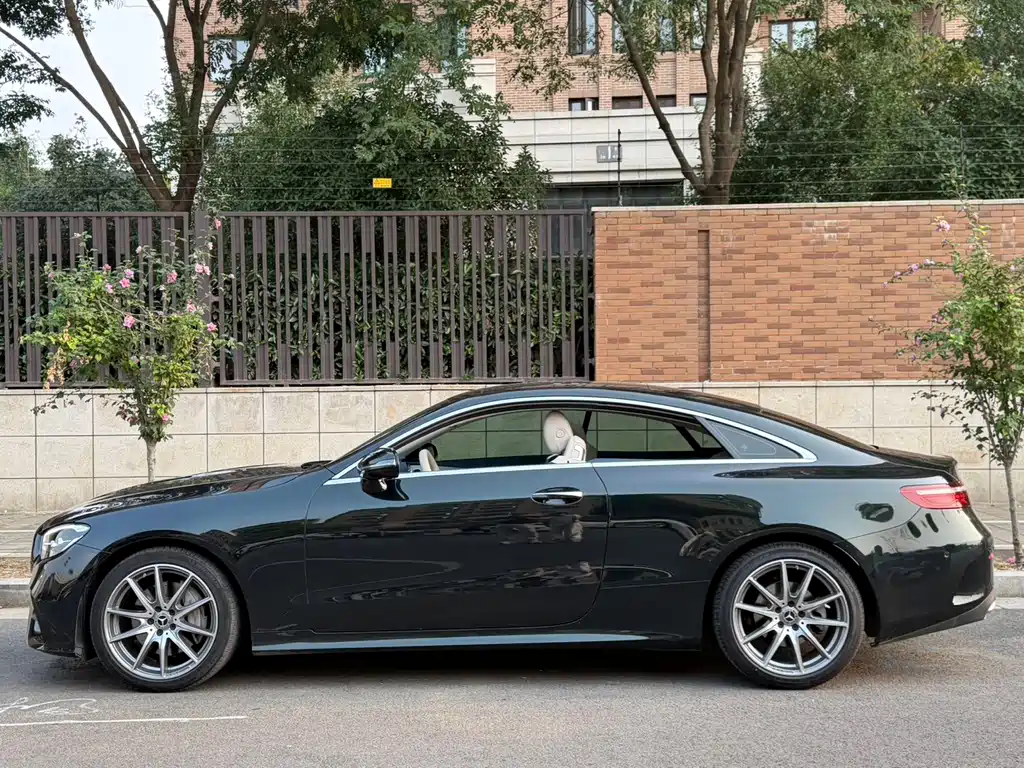 Mercedes-Benz E-Class (Import) — фото 2