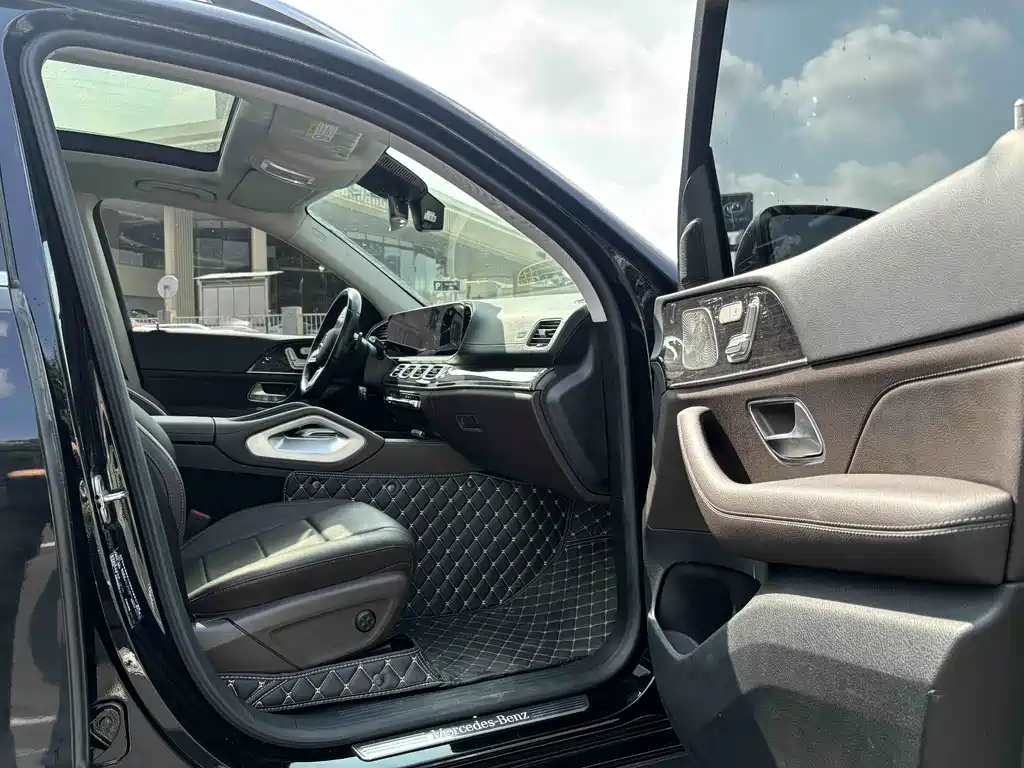Mercedes-Benz GLE (Import) — фото 9