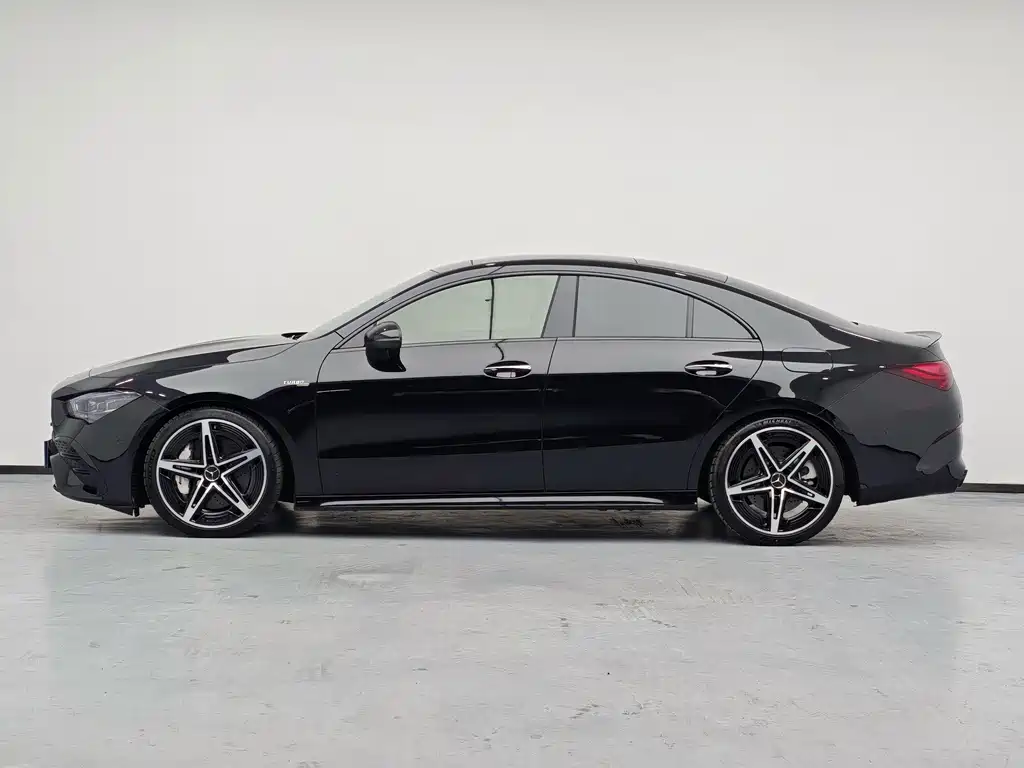 Mercedes-Benz CLA AMG — фото 8