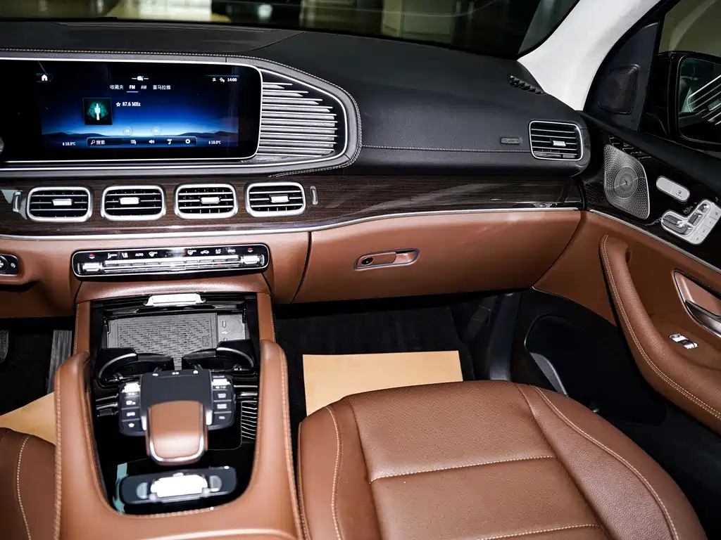 Mercedes-Benz GLE (Import) — фото 24