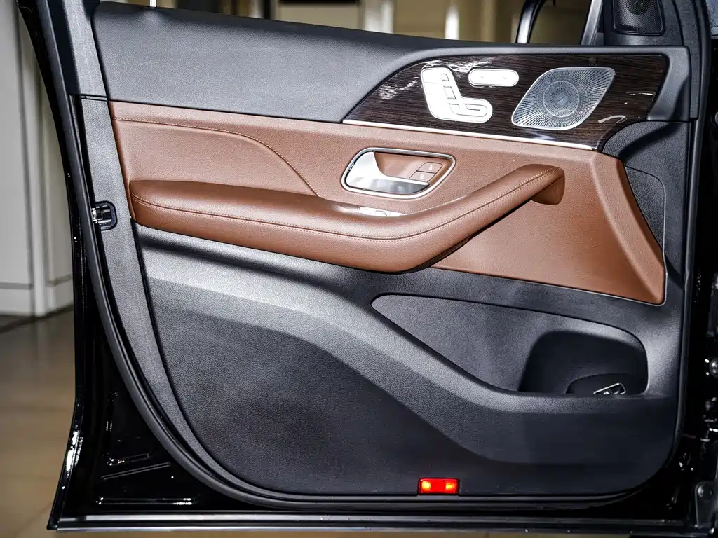 Mercedes-Benz GLE (Import) — фото 30