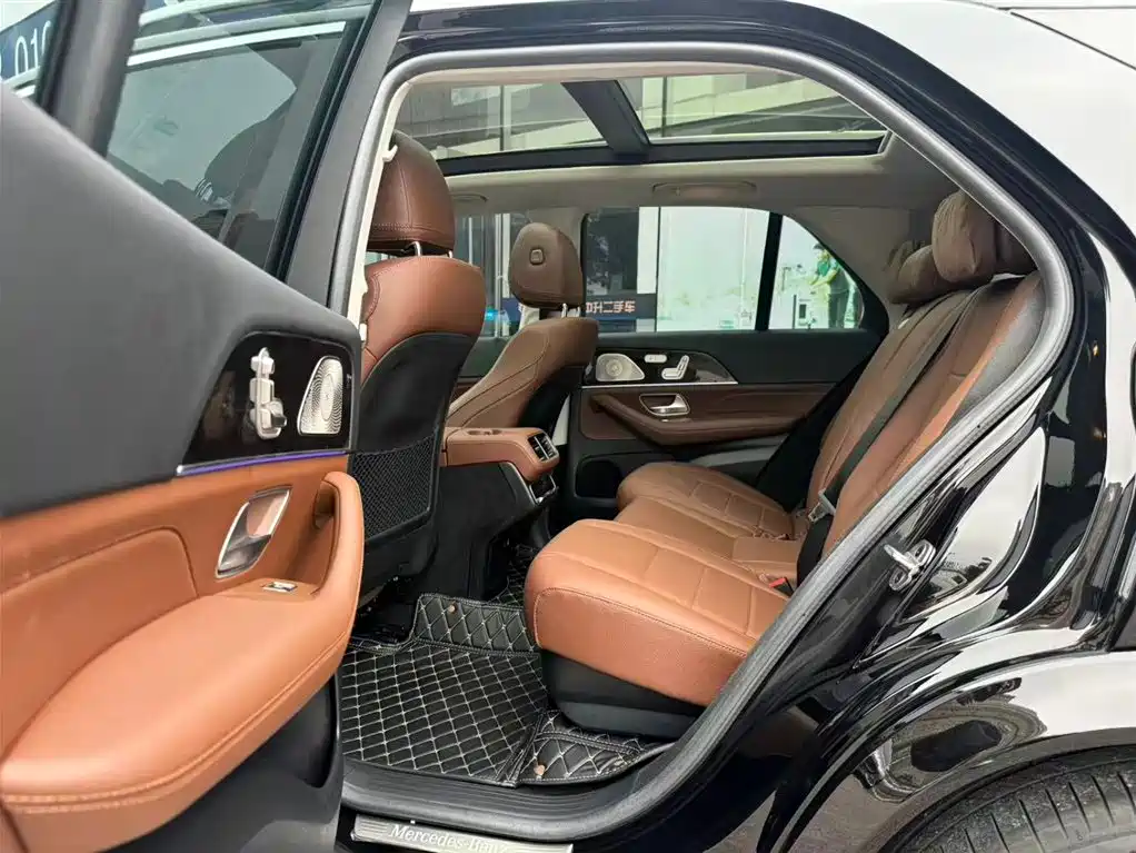 Mercedes-Benz GLE (Import) — фото 13