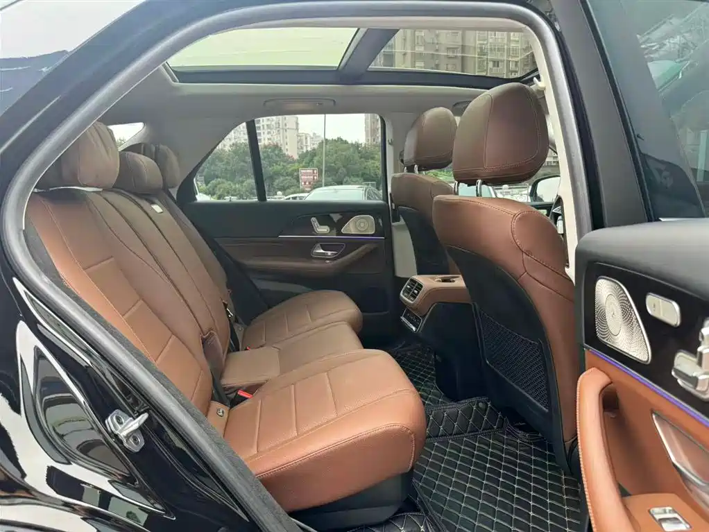 Mercedes-Benz GLE (Import) — фото 16