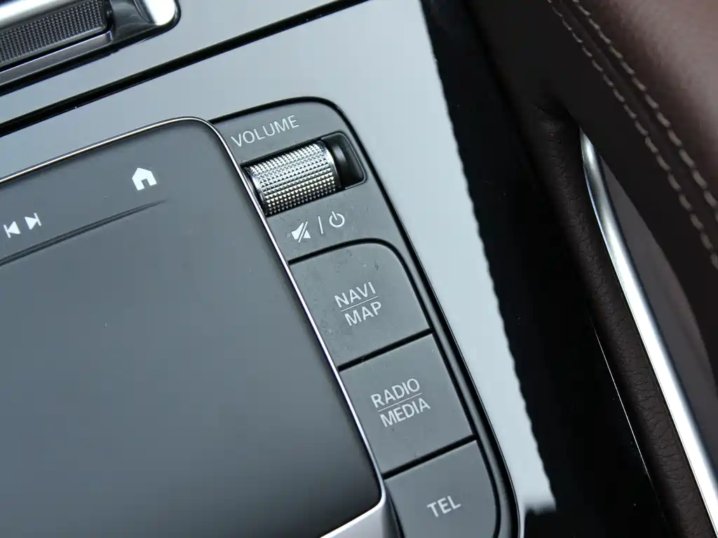 Mercedes-Benz GLE (Import) — фото 19