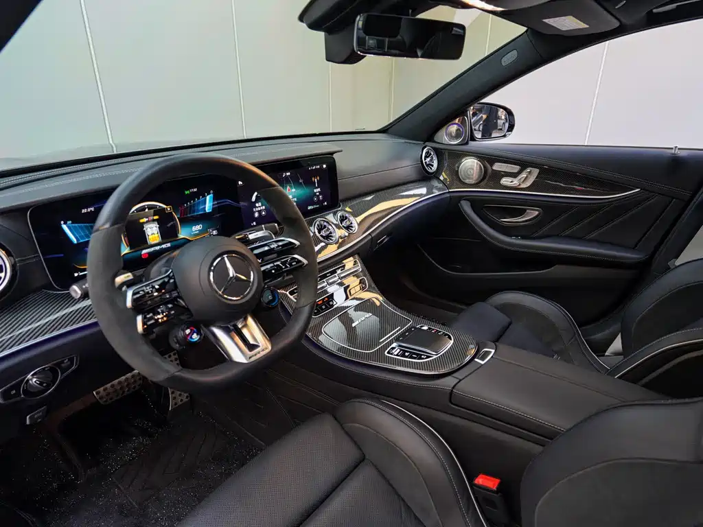 Mercedes-Benz E-Class AMG — фото 11