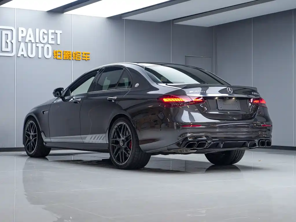 Mercedes-Benz E-Class AMG — фото 7