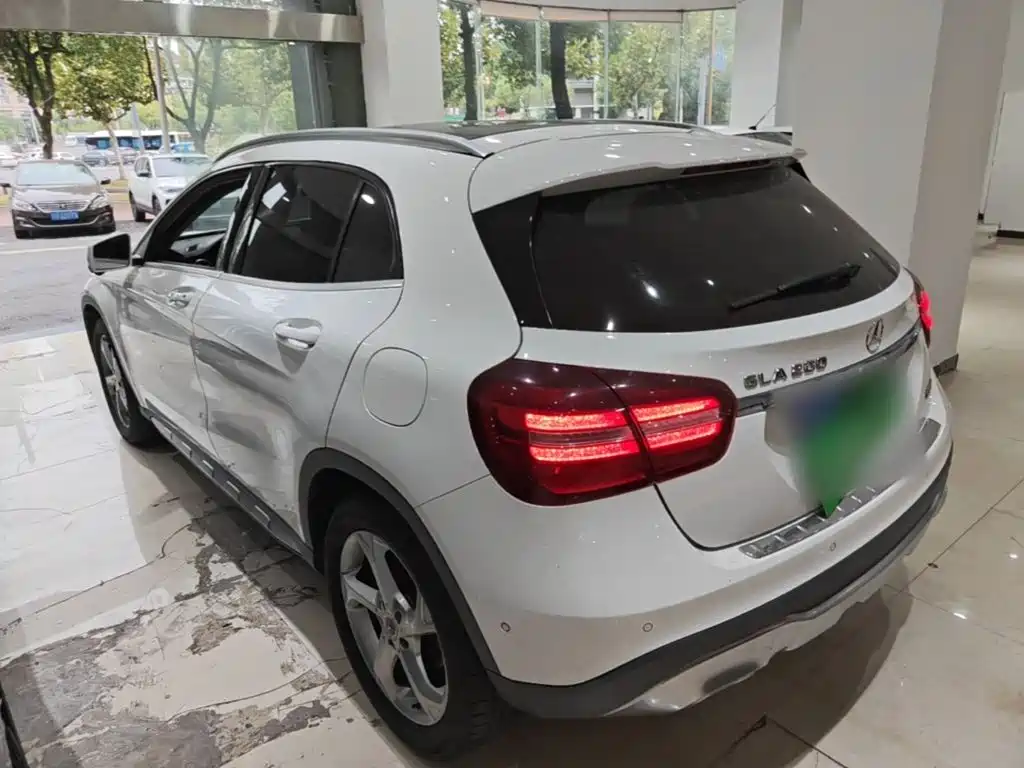 Mercedes-Benz GLA — фото 5