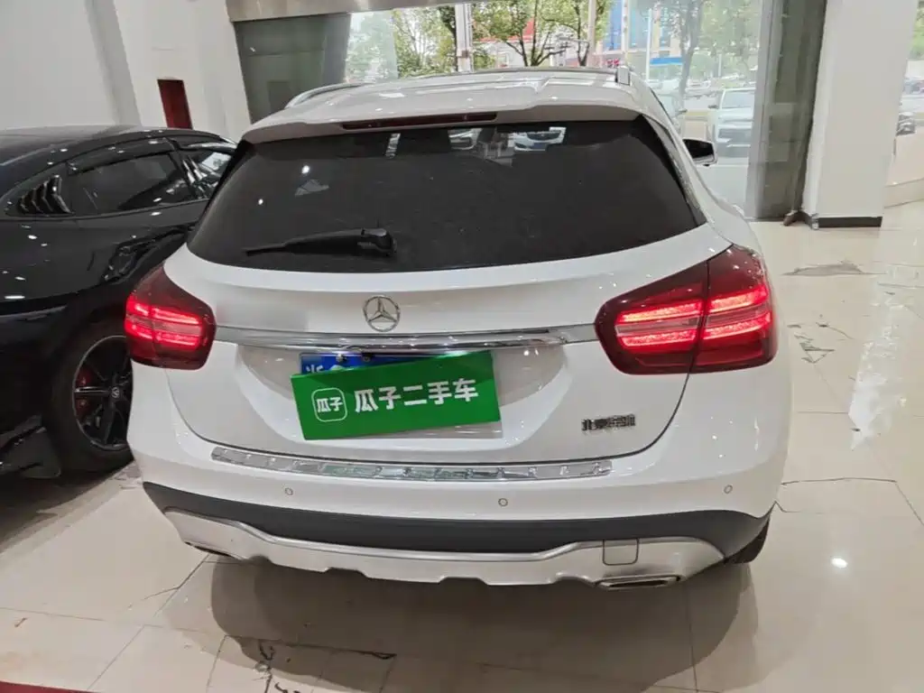 Mercedes-Benz GLA — фото 6