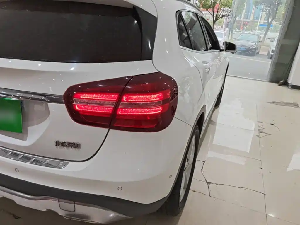 Mercedes-Benz GLA — фото 8