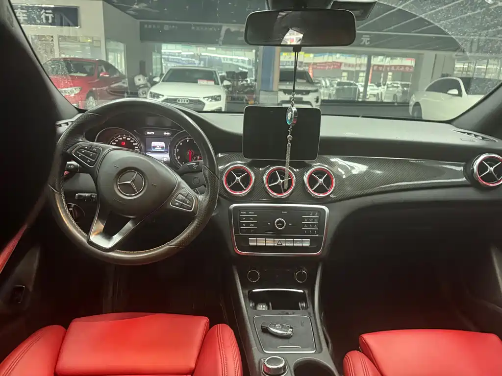 Mercedes-Benz CLA (Import) — фото 6