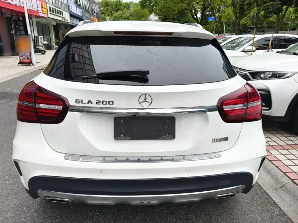 Mercedes-Benz GLA — фото 6