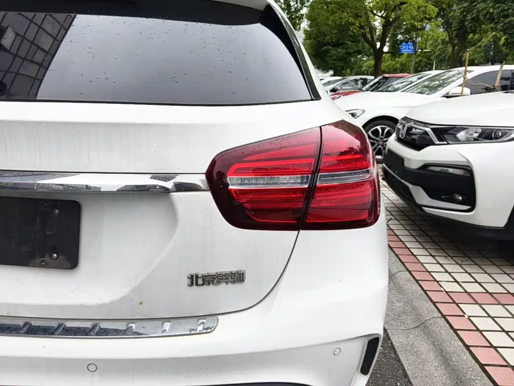 Mercedes-Benz GLA — фото 8