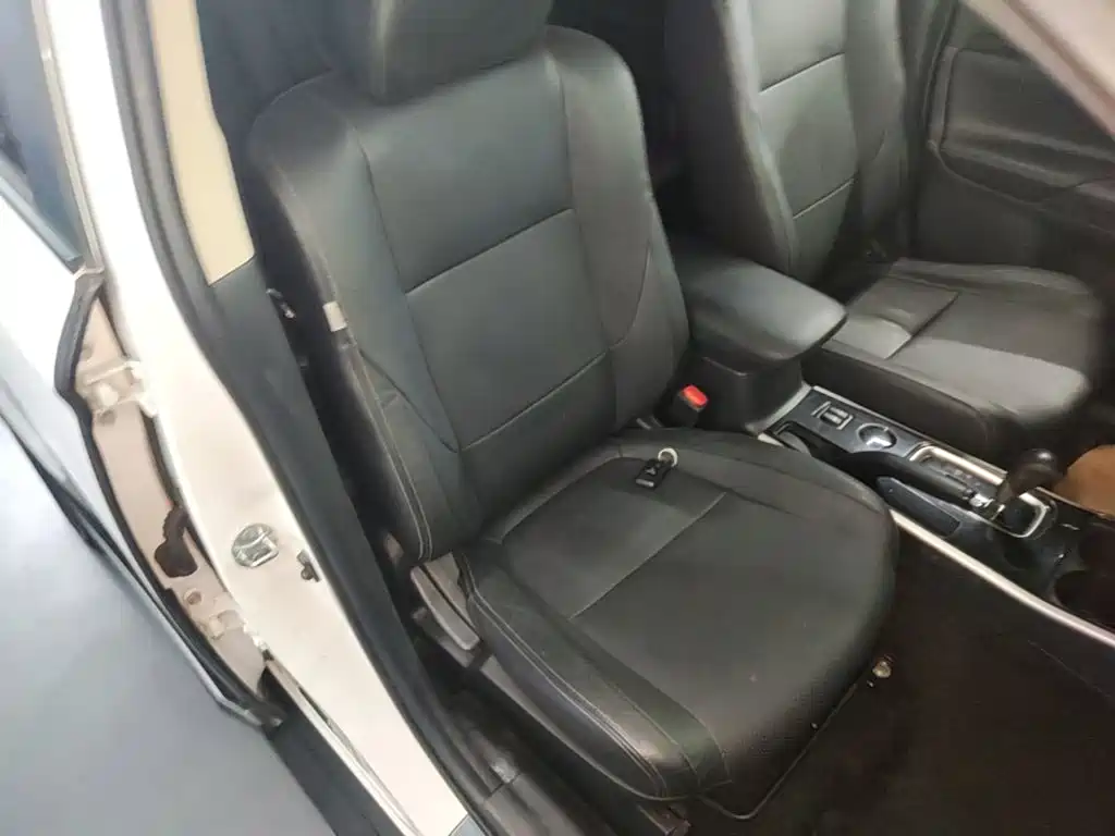Mitsubishi Outlander — фото 25