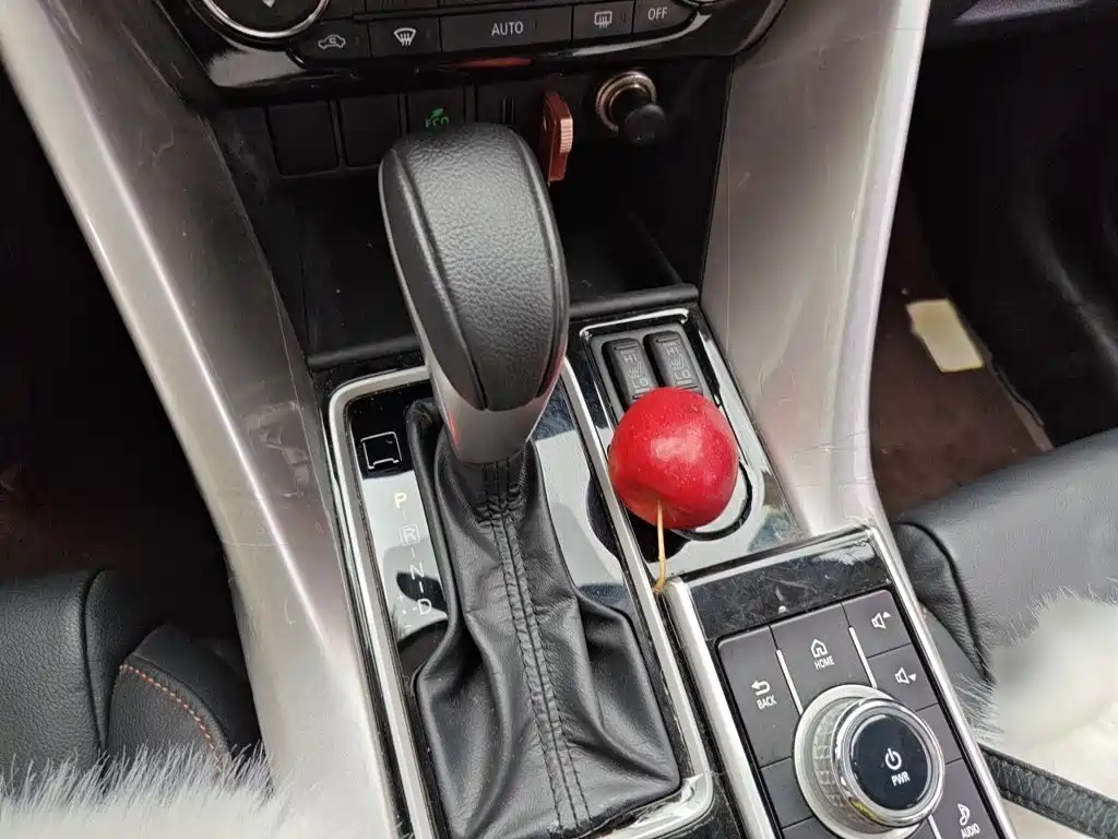 Mitsubishi Eclipse Cross — фото 7