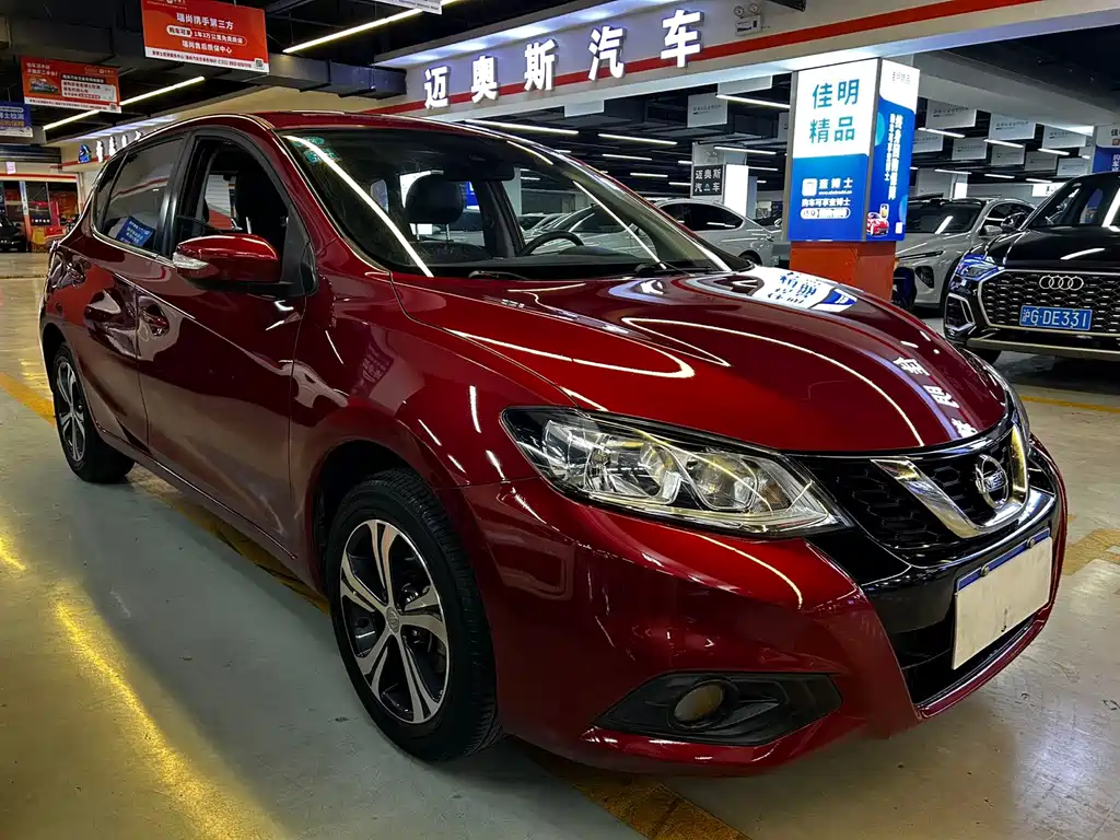 Nissan Tiida — фото 3