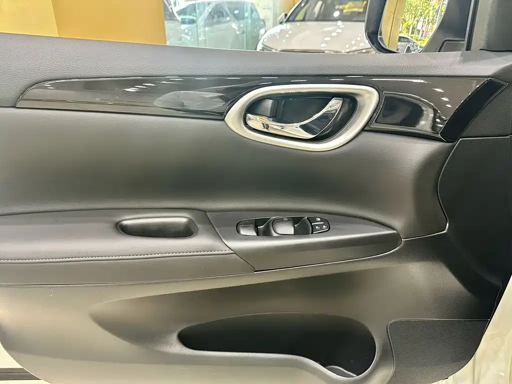 Nissan Sylphy — фото 19