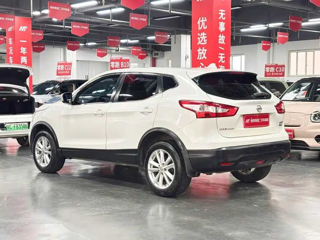 Nissan Qashqai — фото 7