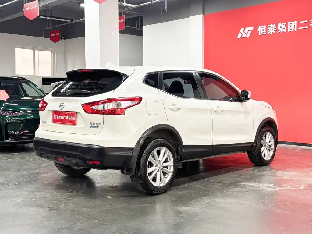 Nissan Qashqai — фото 9