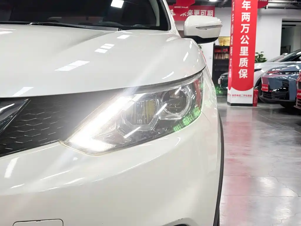 Nissan Qashqai — фото 10
