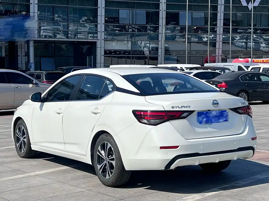 Nissan Sylphy — фото 4