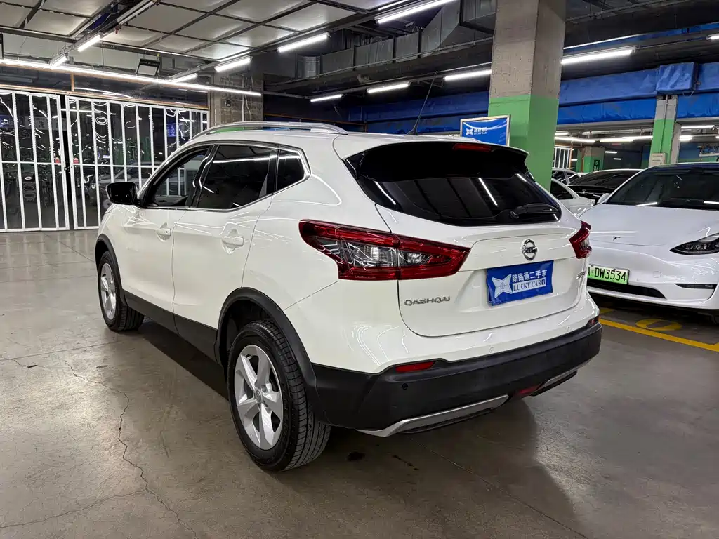 Nissan Qashqai — фото 6
