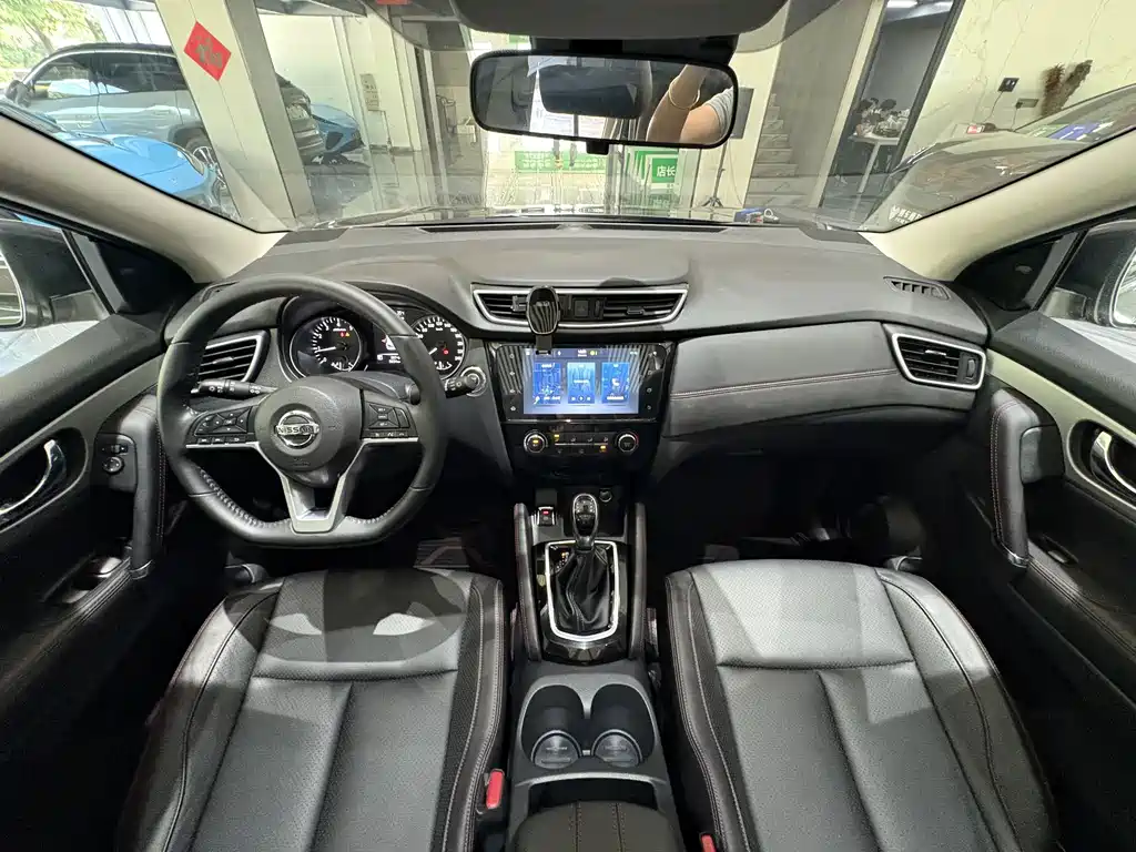 Nissan Qashqai — фото 4