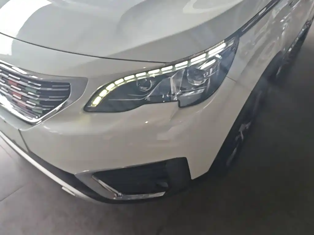 Peugeot 5008 — фото 24