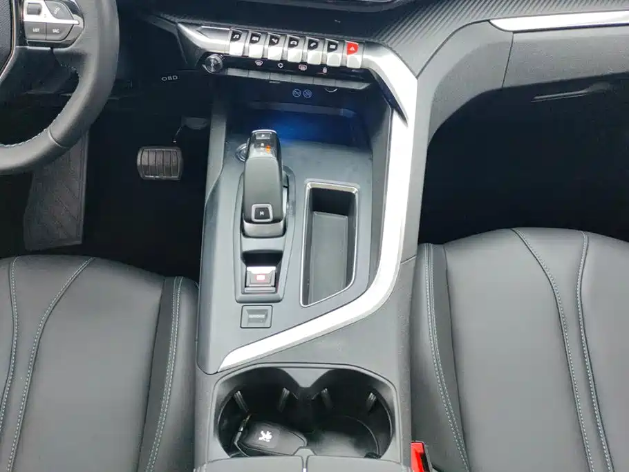 Peugeot 4008 — фото 16