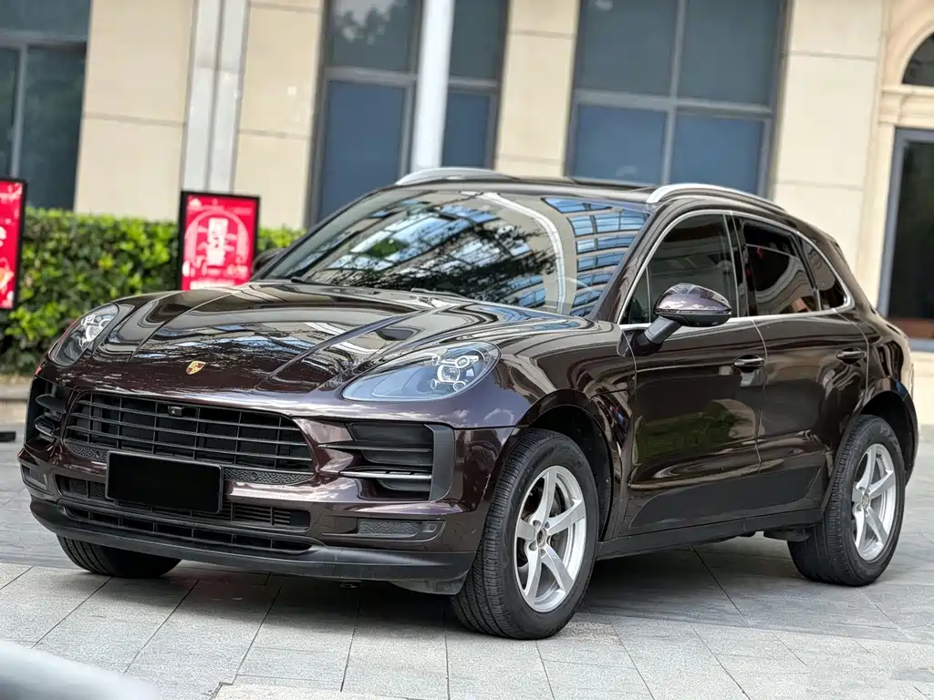 Porsche Macan — фото 1